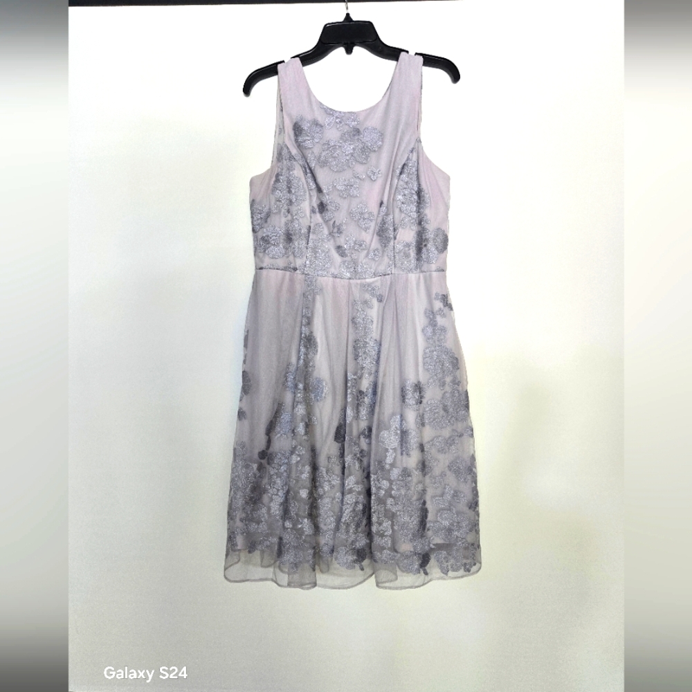 Womens Elegant Gray Floral Dress Size 16